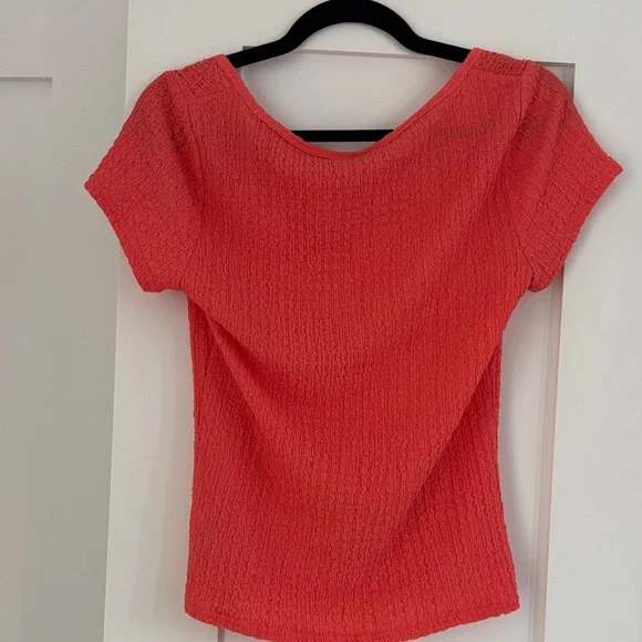 Old Navy Coral Short Sleeve Top - Picture 3 of 3